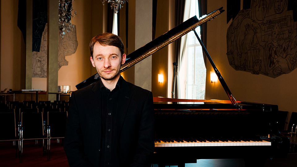 Headshot for Mark Austin